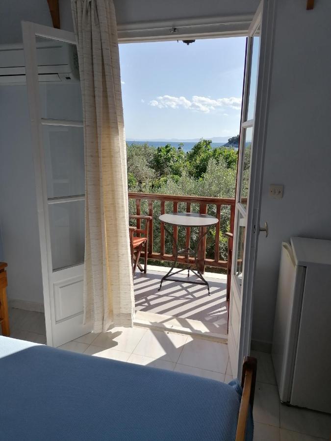 Limnonari Beach Rooms Città di Skopelos Esterno foto