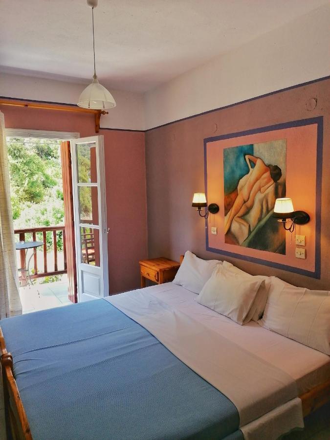 Limnonari Beach Rooms Città di Skopelos Esterno foto